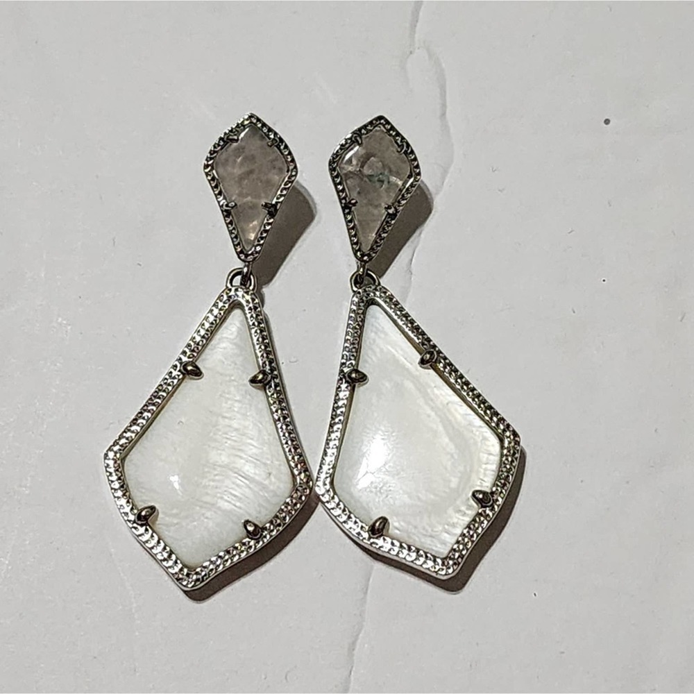 Kendra Scott Alexis mother‎ of pearl clear with silver post dangle drop earrings